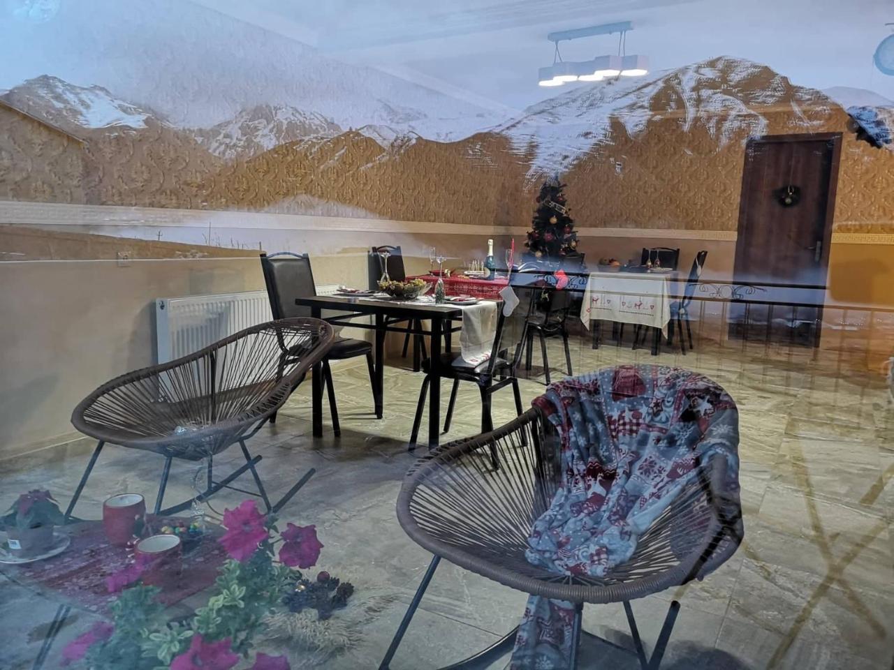 Nikolo Inn Kazbegi Esterno foto